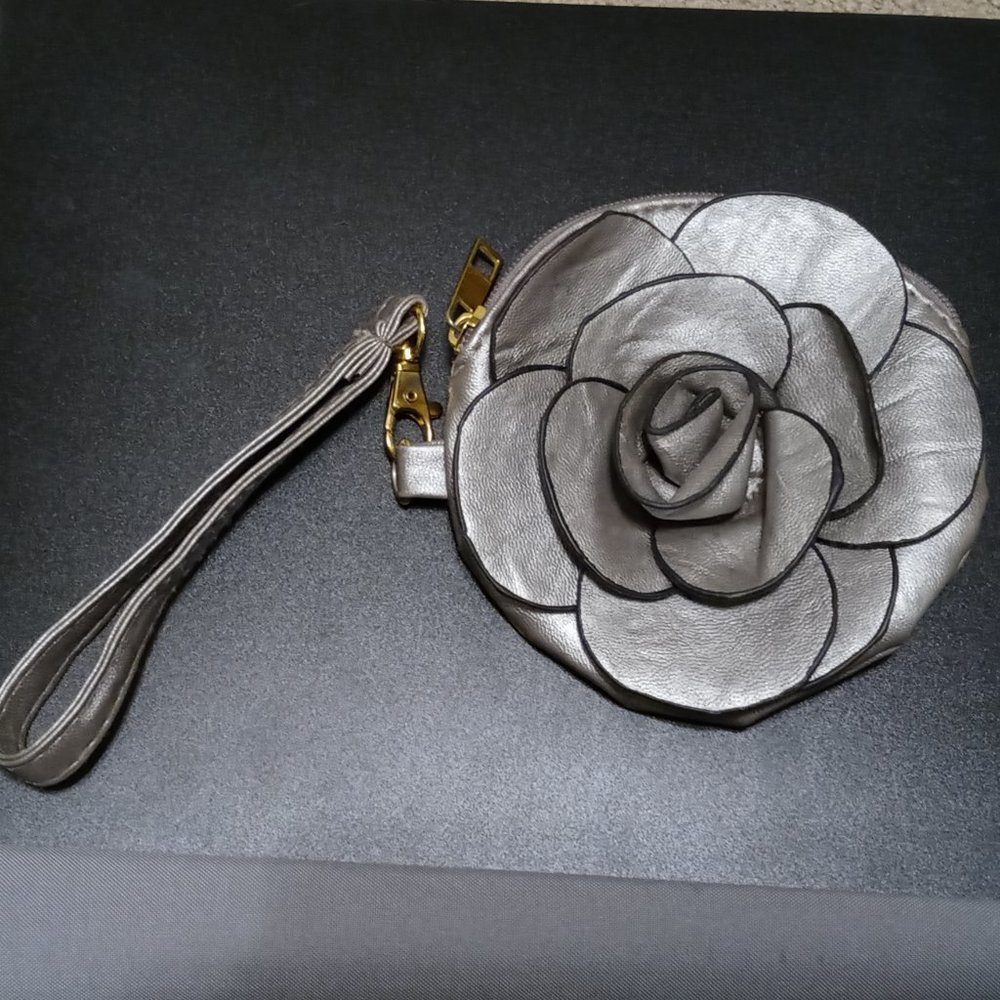 SAX Silver / Gray Rose Shape Wristlet, Rose Clutch, Floral Coin Purse, Dark Trim